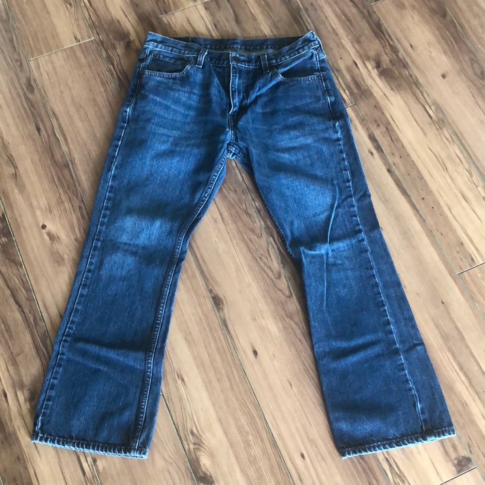 Mens Levi’s 33x30 527. Excellent condition